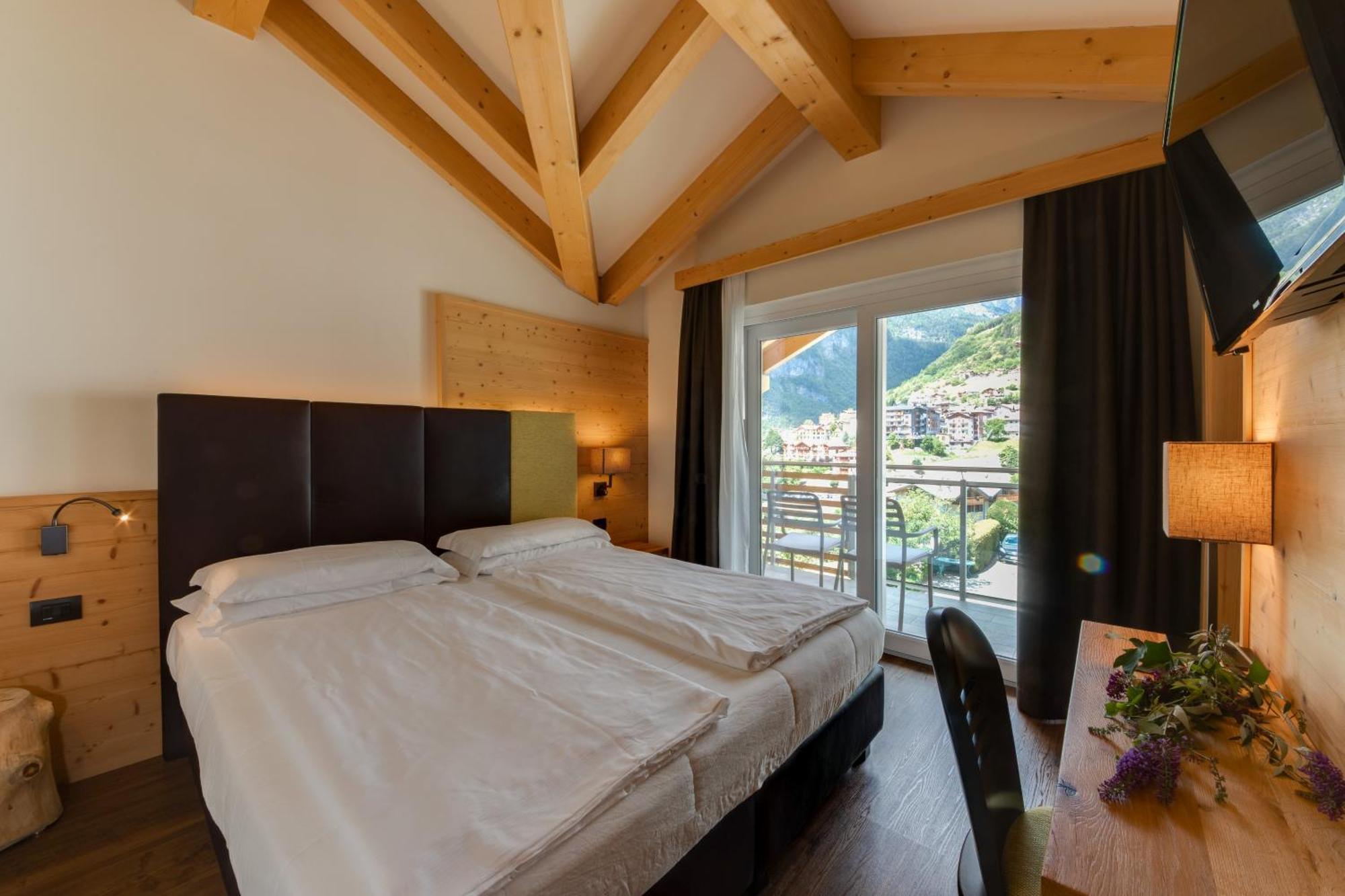 Hotel Fontanella Molveno Exteriör bild