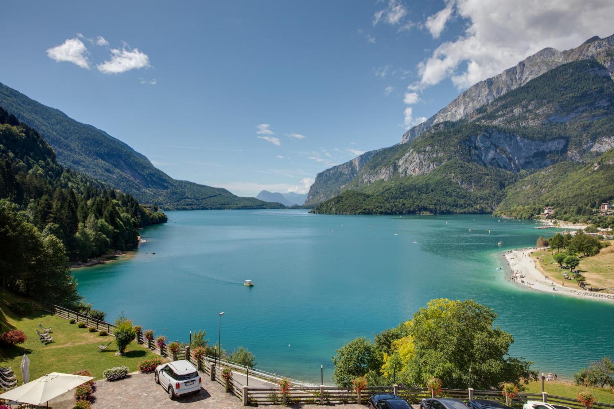 Hotel Fontanella Molveno Exteriör bild